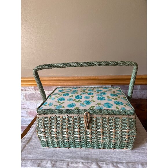 Vintage Dritz Wicker Sewing Basket With Floral Lining & Snap Closure and Handle - Picture 1 of 16